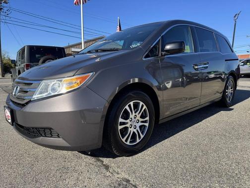 Polished Metal Metallic 2012 Honda Odyssey EX-L