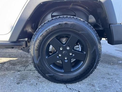 2016 Jeep Wrangler Unlimited Black Bear