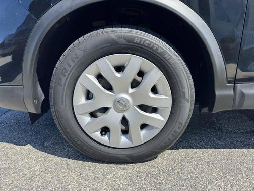 Magnetic Black Pearl 2020 Nissan Rogue Sport S