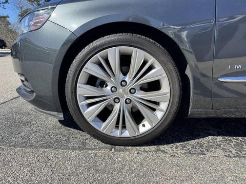 Black 2018 Chevrolet Impala 2LZ