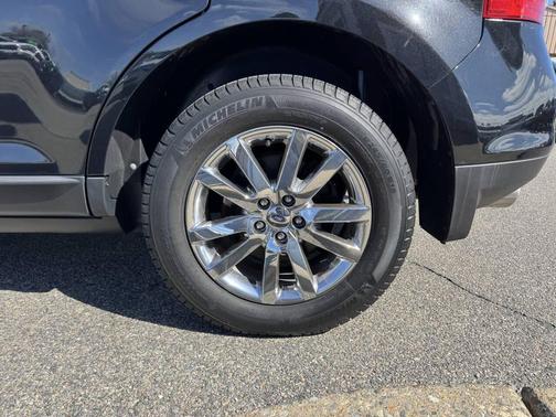 Tuxedo Black Metallic 2013 Ford Edge SEL