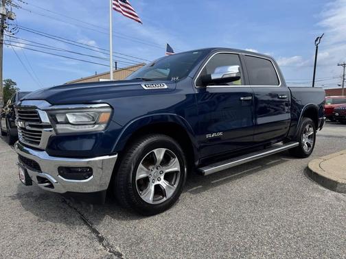 Patriot Blue Pearlcoat 2019 RAM 1500 Laramie