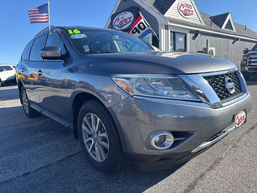 2016 Nissan Pathfinder SV
