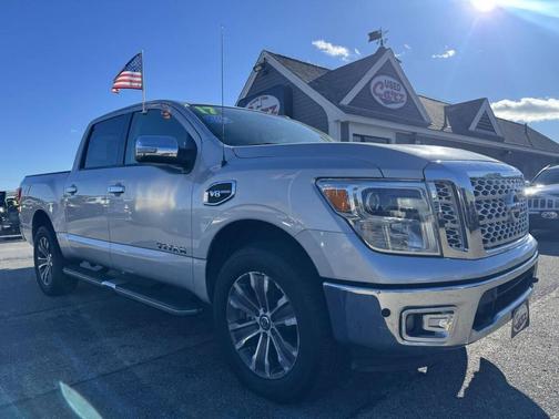 2017 Nissan Titan SL