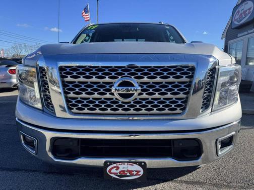 2017 Nissan Titan SL