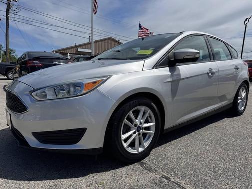 Gray 2016 Ford Focus SE