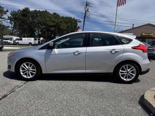 Gray 2016 Ford Focus SE