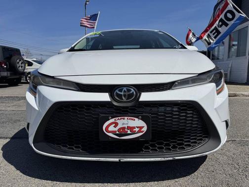 Super White 2021 Toyota Corolla LE