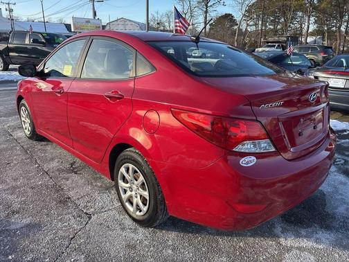 2013 Hyundai Accent SE