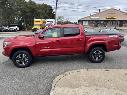 2016 Toyota Tacoma TRD Sport