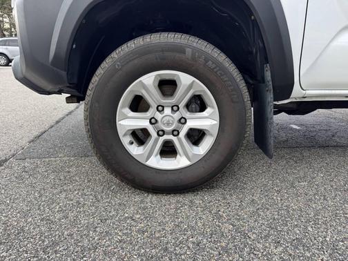 2016 Toyota Tacoma SR