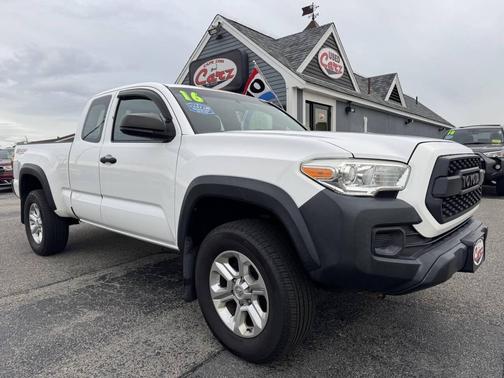 2016 Toyota Tacoma SR