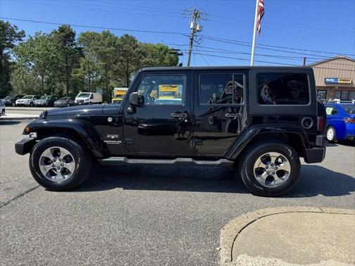 2016 Jeep Wrangler Unlimited Sahara