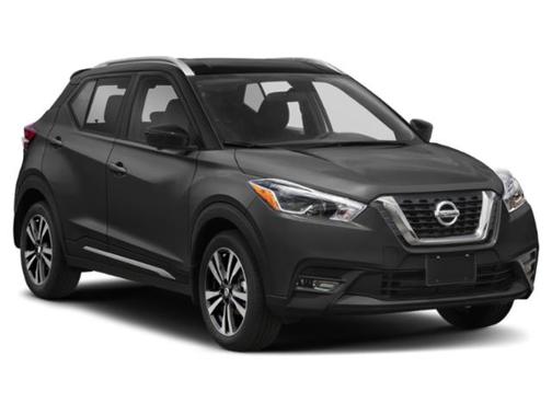Super Black 2019 Nissan Kicks SR