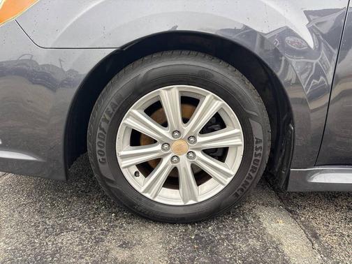 2011 Subaru Legacy Premium