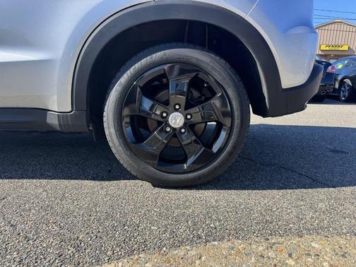 Alabaster Silver Metallic 2016 Honda HR-V EX-L w/Navigation