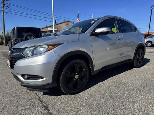 Alabaster Silver Metallic 2016 Honda HR-V EX-L w/Navigation