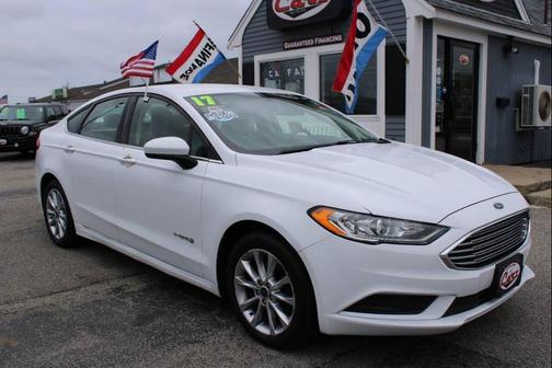 Oxford White 2017 Ford Fusion Hybrid S