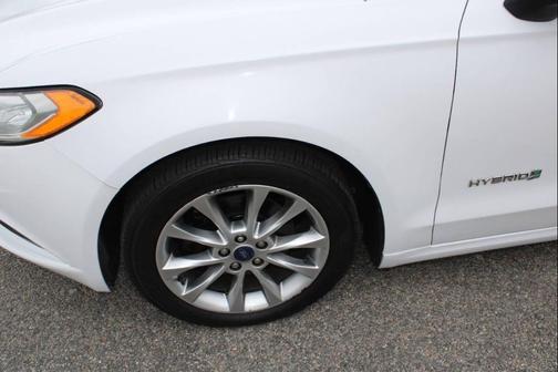 Oxford White 2017 Ford Fusion Hybrid S