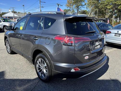 2018 Toyota RAV4 Hybrid XLE