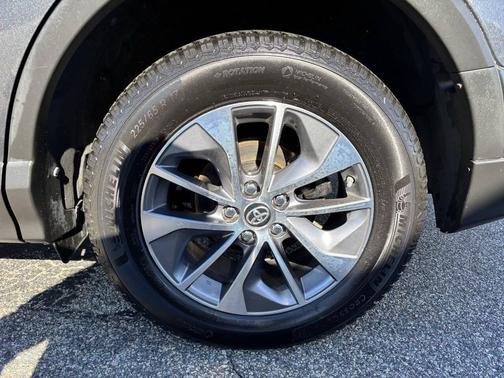 2018 Toyota RAV4 Hybrid XLE