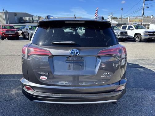 2018 Toyota RAV4 Hybrid XLE