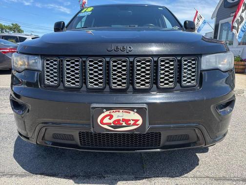 Diamond Black Crystal Pearlcoat 2018 Jeep Grand Cherokee Altitude