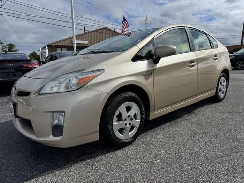 2010 Toyota Prius III