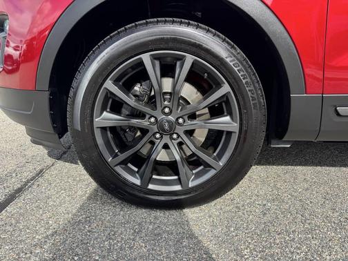 Magnetic Metallic 2019 Ford Explorer XLT