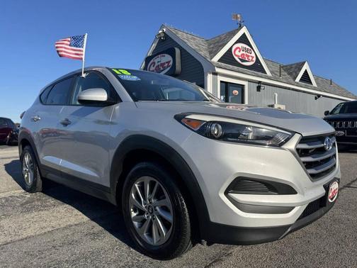 Molten Silver 2018 Hyundai TUCSON SE