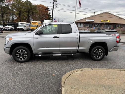 2015 Toyota Tundra SR5