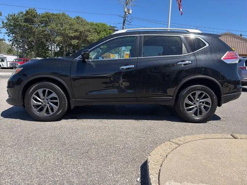 Magnetic Black 2016 Nissan Rogue SL