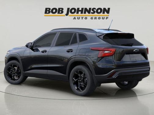 Mosaic Black Metallic 2026 Chevrolet Trax LT