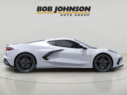 Arctic White 2026 Chevrolet Corvette Stingray w/1LT