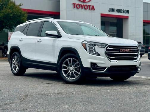 Summit White 2024 GMC Terrain SLT