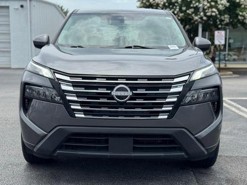 Gun Metallic 2024 Nissan Rogue SV