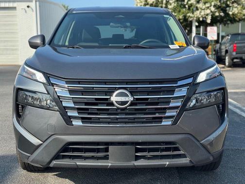 Gun Metallic 2024 Nissan Rogue SV
