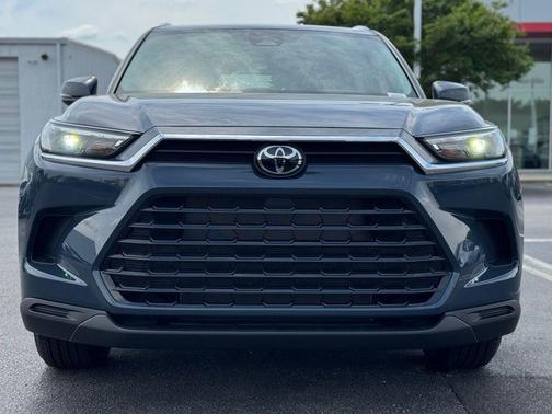 Storm Cloud 2026 Toyota Grand Highlander XLE