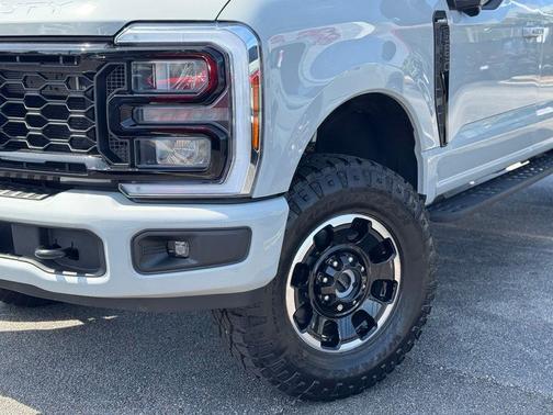 Avalanche 2025 Ford F-250 Lariat