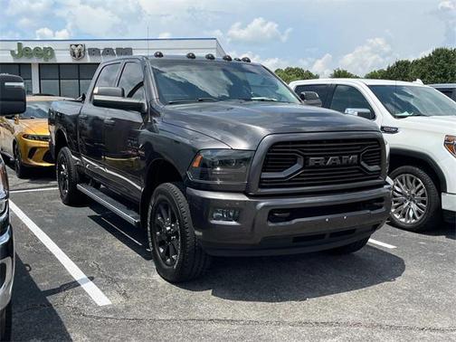 2017 RAM 2500 Tradesman Crew Cab 4x4 6'4' Box