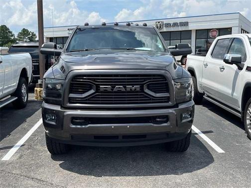 2017 RAM 2500 Tradesman Crew Cab 4x4 6'4' Box