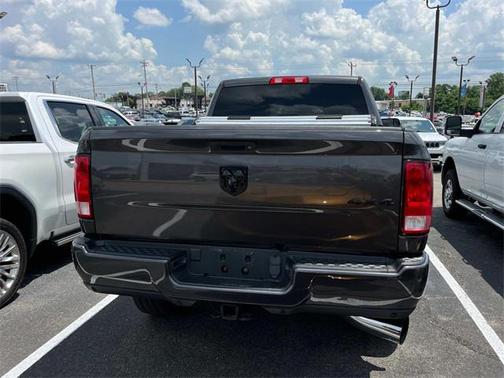 2017 RAM 2500 Tradesman Crew Cab 4x4 6'4' Box
