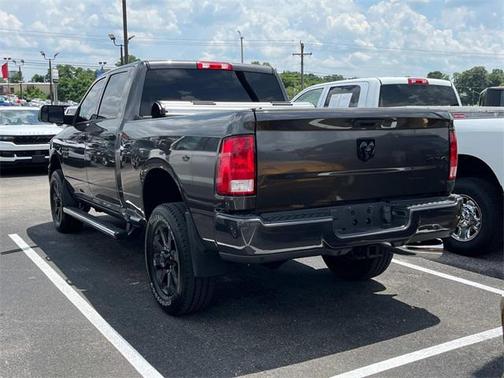 2017 RAM 2500 Tradesman Crew Cab 4x4 6'4' Box