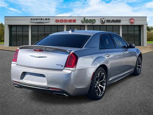 2018 Chrysler 300 S