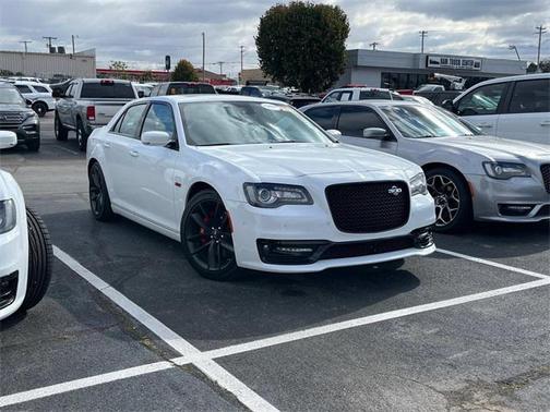 2023 Chrysler 300 C