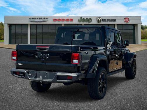 Black Clearcoat 2024 Jeep Gladiator Nighthawk