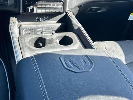 2025 RAM 2500 Laramie Crew Cab 4x4 6'4' Box