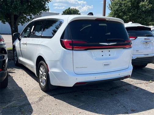 2023 Chrysler Pacifica Touring
