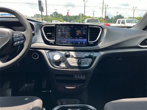 2023 Chrysler Pacifica Touring