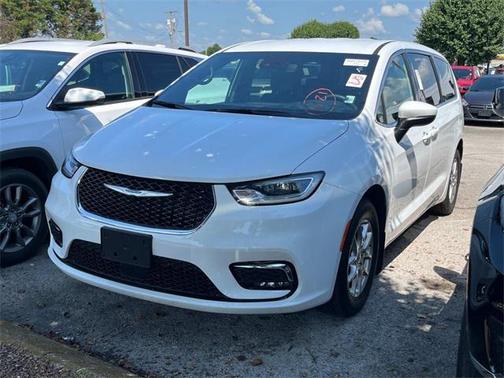 2023 Chrysler Pacifica Touring